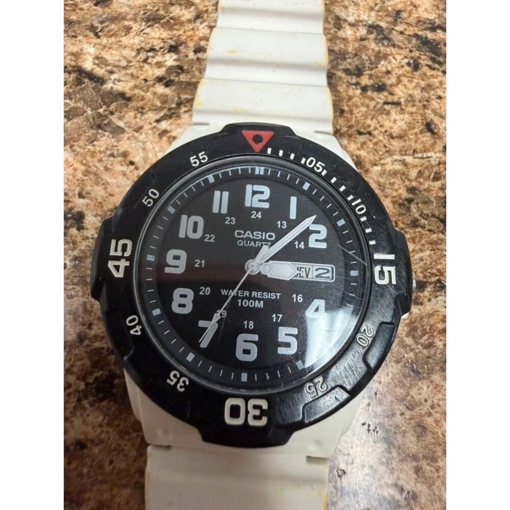 Casio MRW-200H 100M Water Resistant Day Date Quartz Watch White